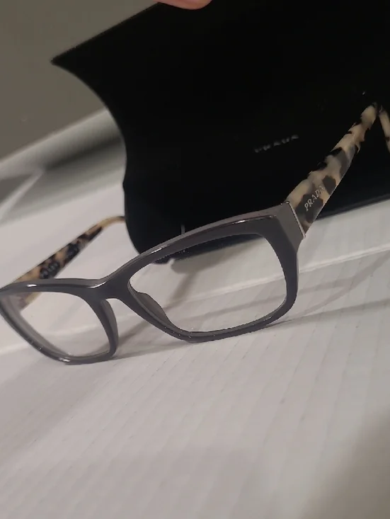 Authentic PRADA - Picture 3 of 10